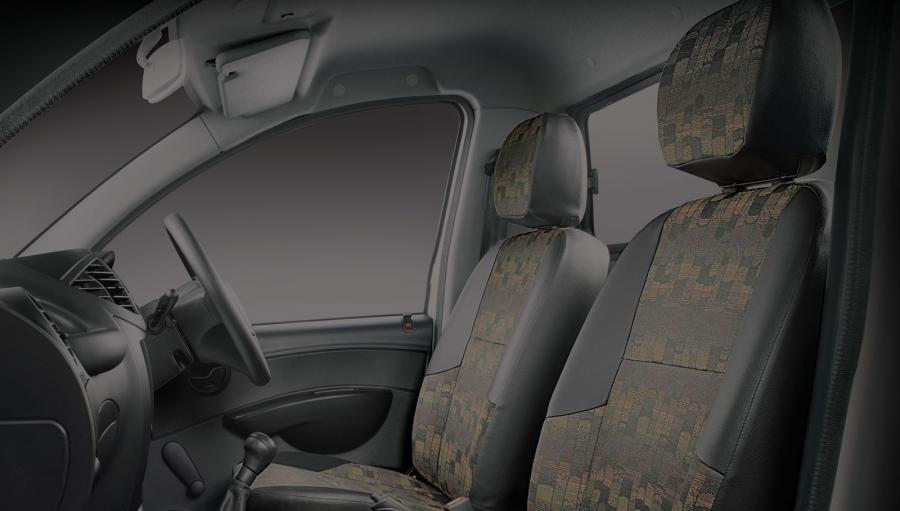 Интерьер Mahindra Imperio Single Cab 2016 года  (фото 4 из 5)